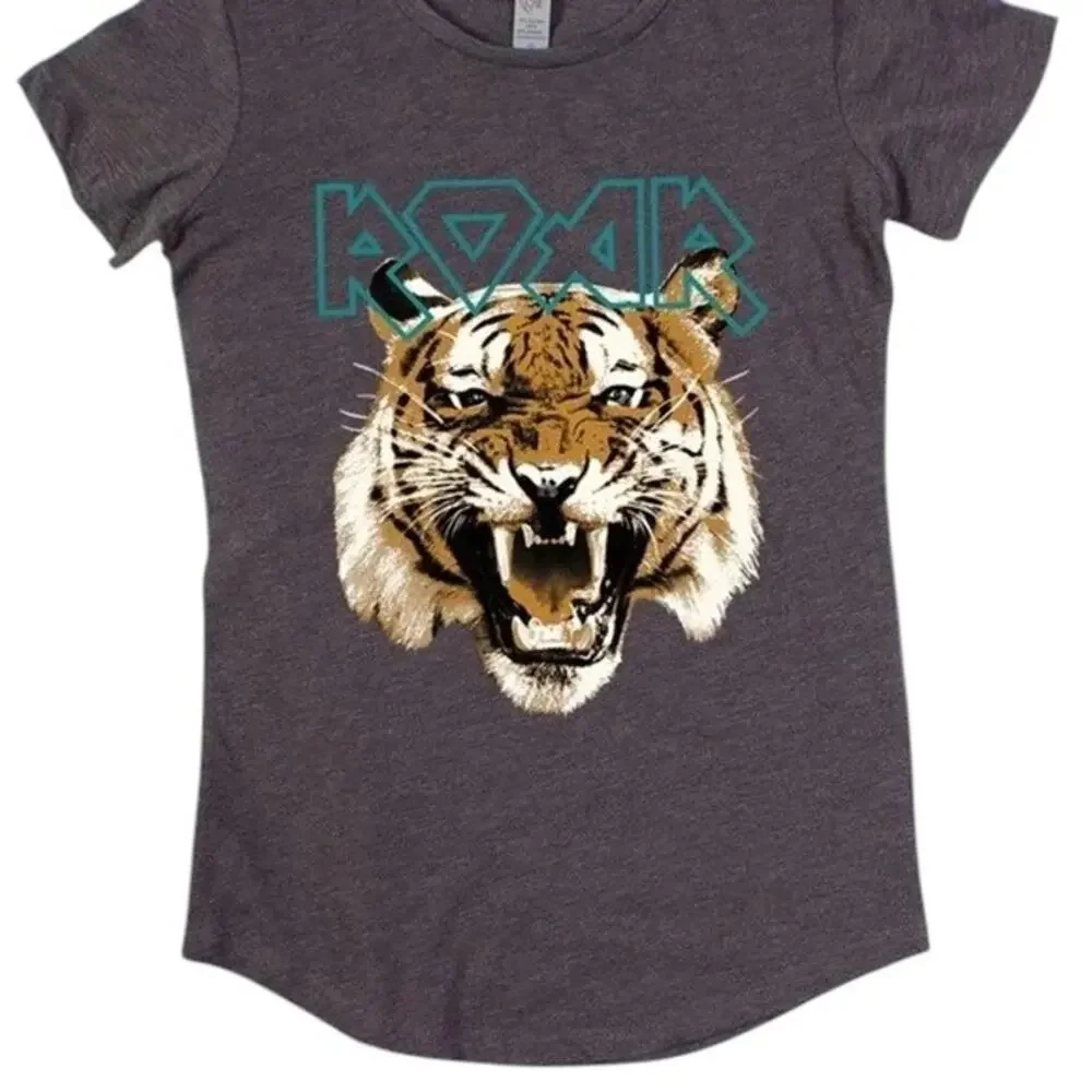 Roar Tiger Gray Curved Hem Graphic Tee Shirt Size Small NWOT